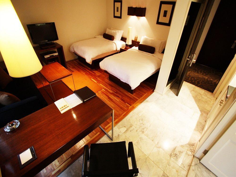 Hotel Triple Two Silom Bangkok Esterno foto